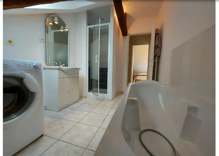 Au Pre Des Pommiers *